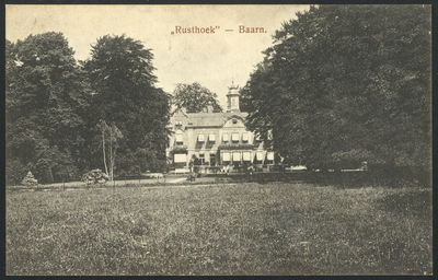 16839 Gezicht op het huis Rusthoek (Zandvoortweg) te Baarn.N.B. Het adres van het huis Rusthoek is na 1964 gewijzigd in ...